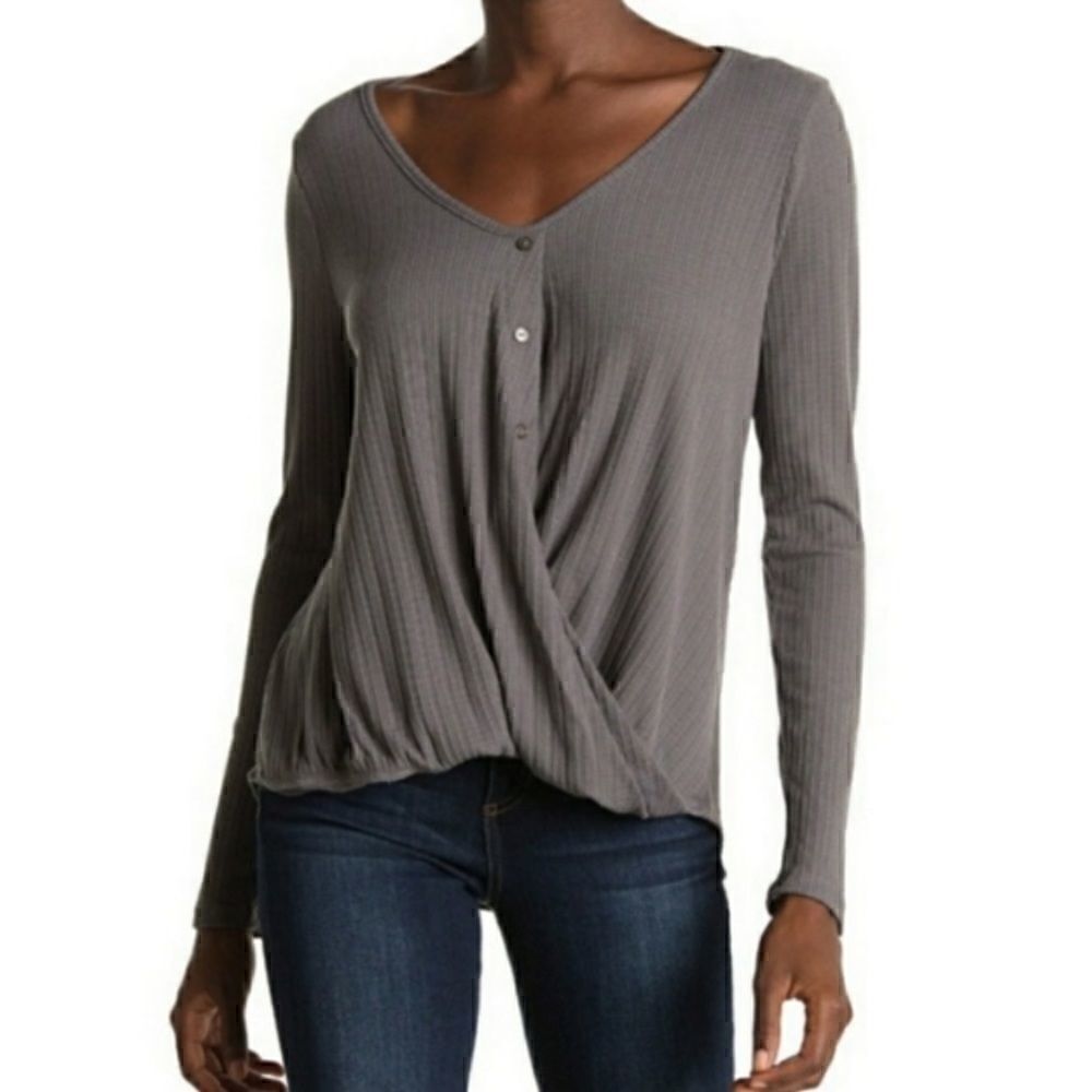 White Willow Textured Long Sleeve Twisted Hem Top